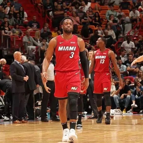 NBA战报：康宁汉姆23分6板12助，活塞124-112击败雄鹿（NBA快讯：活塞124-112力克雄鹿，康宁汉姆砍下23分6篮板12助攻）