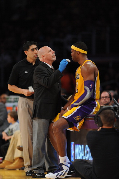 希腊媒：曼联与皇马已经报价奥林匹亚科斯18岁中场穆扎基蒂斯（希腊媒体称曼联与皇马已就奥林匹亚科斯18岁中场穆扎基蒂斯提出报价）