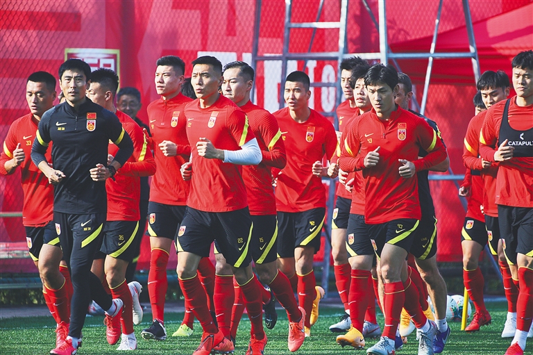 布冯：意大利唯一缺点是偶尔“短路”；无欧战踢是米兰的优势（布冯：意大利唯一瑕疵是偶尔短路，无欧战反成米兰利好）