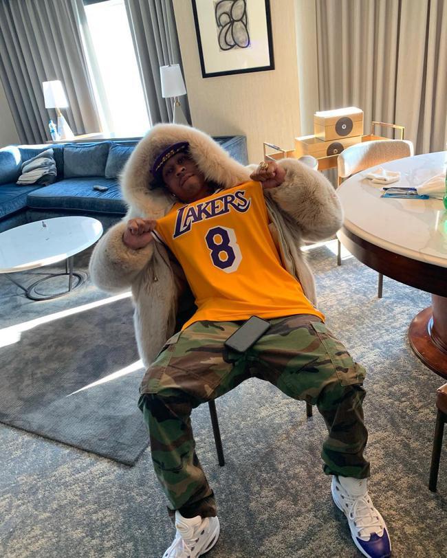 足球世界杯新晋黑马诞生，打法凶猛引世界关注（世界杯新黑马横空出世，强悍打法引发全球瞩目）