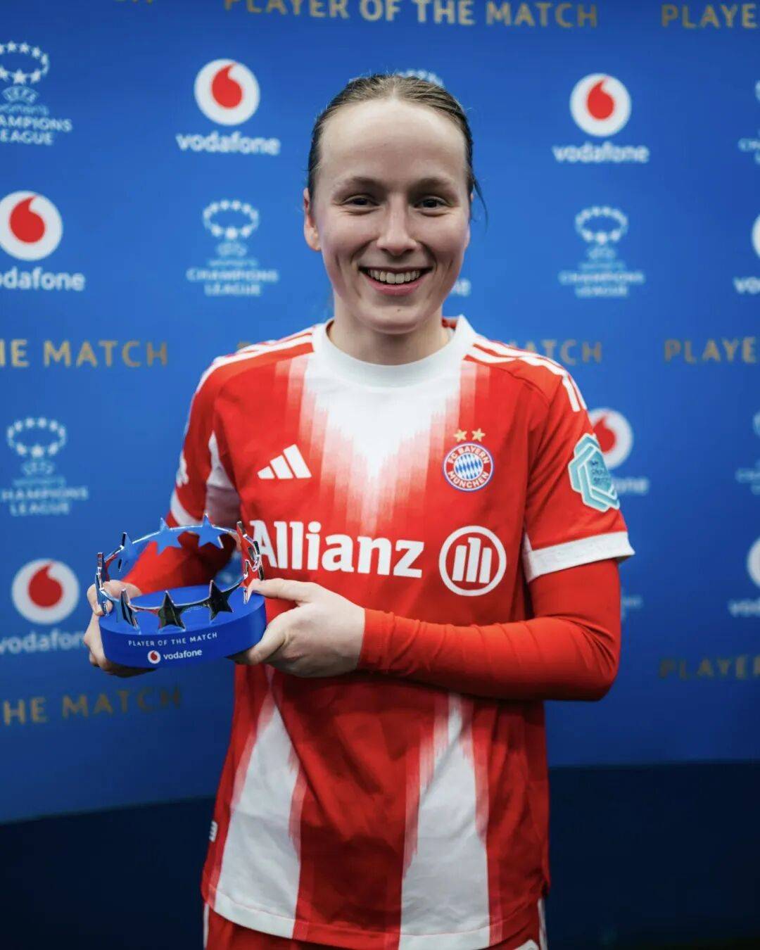 伊涅斯塔：会想念踢球的时光；进巴萨一线后每天都会观察哈维（伊涅斯塔：将怀念球员岁月，升入巴萨一队后每日观摩哈维）