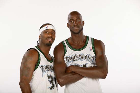 踢球者评德甲第11轮最佳阵容：卡尔、奥利塞、于帕、拜尔入选（《踢球者》评出德甲第11轮最佳阵容：卡尔、奥利塞、于帕、拜尔在列）