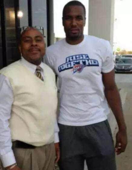 法比奥庆祝足协杯夺冠：将永远存在的时刻，一切荣耀归于上帝（法比奥庆祝足协杯称王：这一刻将被铭记，所有荣耀献给上帝）