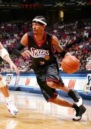 惊天争议！西班牙人1-0巴列卡诺，裁判两红牌+点球引爆全场！（判罚风暴来袭！西班牙人1-0巴列卡诺，两红牌加点球点燃全场争议）