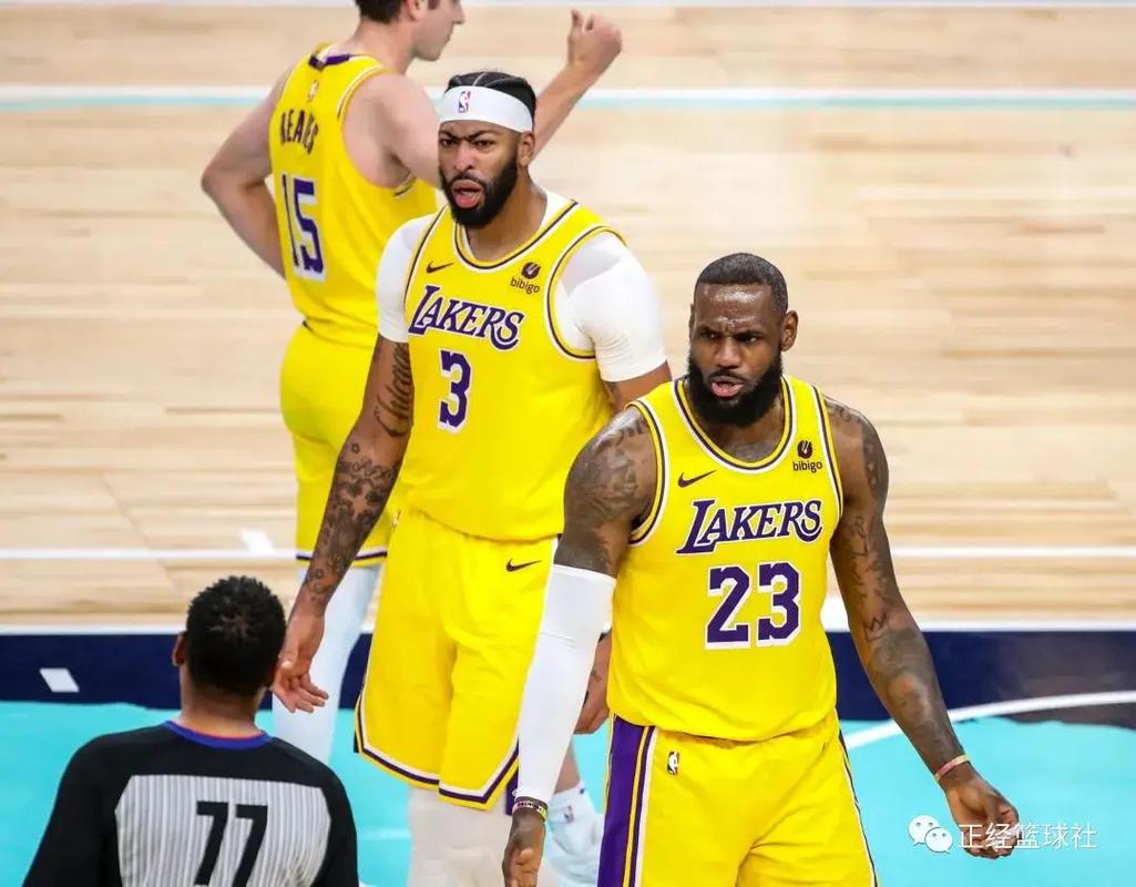 约翰逊的精彩表现点燃浙江半场（约翰逊神勇发挥引爆浙江半场）