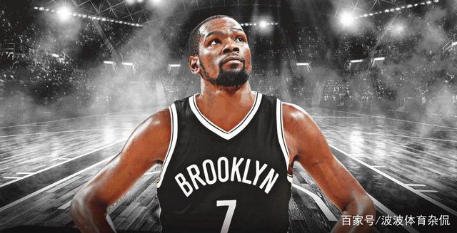 感谢背后的付出，法比奥向国安基地负责洗衣的两位大姐献花（法比奥为国安基地洗衣两位阿姨送花致敬幕后付出）