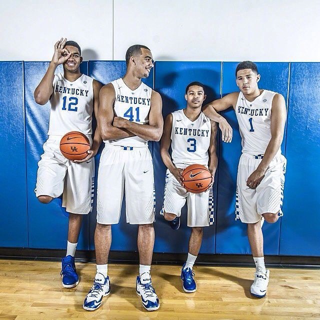 半场战报：热那亚1-1维罗纳，洛伦佐-科隆博建功，拉菲克-贝尔加利破门（半场快讯：热那亚1-1维罗纳，洛伦佐-科隆博与拉菲克-贝尔加利各入一球）