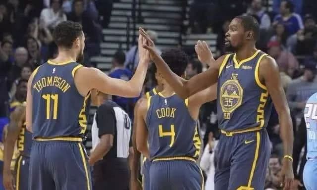 中超裁判判罚引发巨大争议（中超裁判判罚遭质疑引发热议）