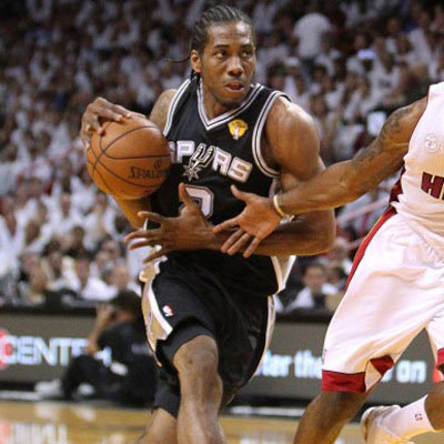 斯洛特：对阵皇马这种球队要持续压迫，绝不能在防线后留空间（斯洛特：对皇马要全程施压，防线身后不能给空间）