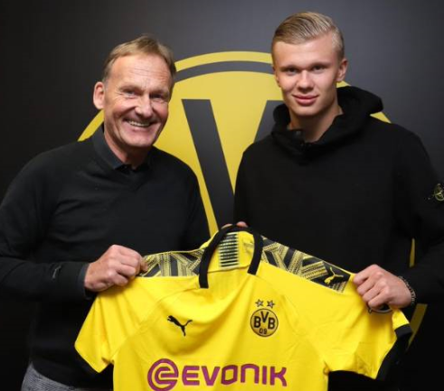 弗兰克：我是家里最有“圣诞氛围”的人；儿时没想过当教练（弗兰克自述：家里最有圣诞味儿的是我，小时候从未想过当教练）