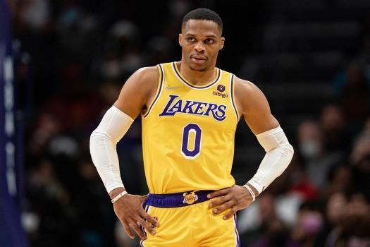 巴里奥斯：很恼火，本来是我们的机会结果被打了反击（巴里奥斯：非常懊恼，明明是我们的良机却被对手打成反击）