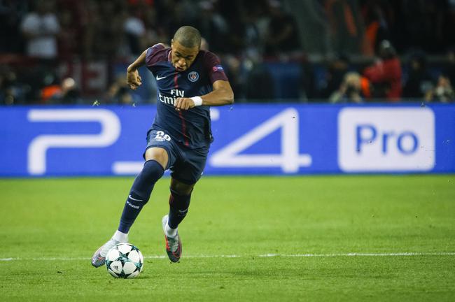 图片报：拜仁飞机因慕尼黑大雾无法起飞，只能去奥格斯堡乘机（图片报：慕尼黑大雾致拜仁航班停飞，球队改赴奥格斯堡登机）