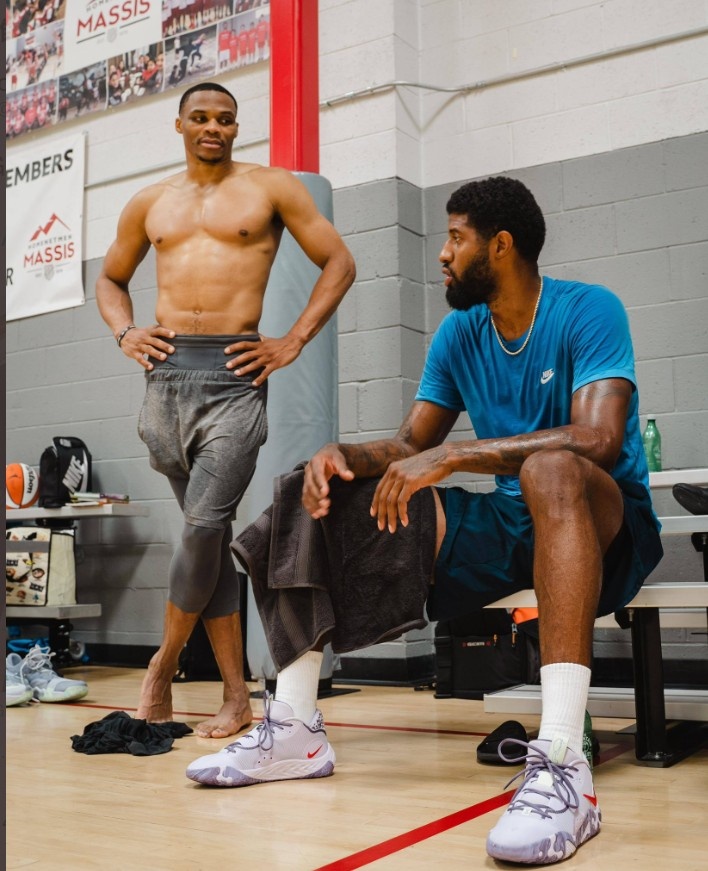 因为曾被纪律处罚，穆斯卡特无缘中超最佳教练候选（曾受纪律处分，穆斯卡特无缘中超最佳教练提名）