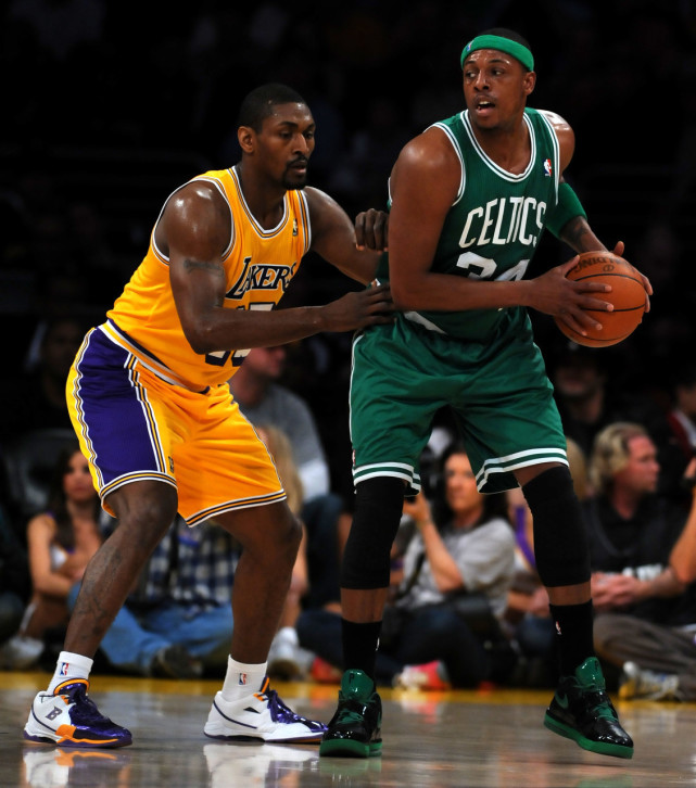 电讯报：纽卡有意引进小将斯密特，该球员非常乐意在一月加盟（电讯报：纽卡追逐小将斯密特，球员愿一月加盟）