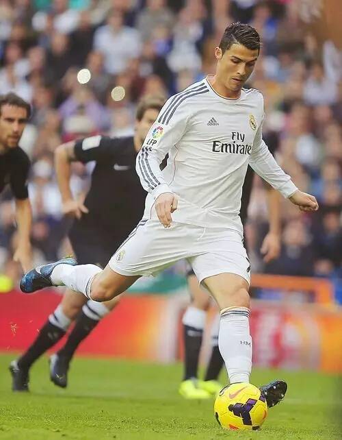 篮球NBA球员合约更新信息公开（NBA球员合约最新动态公布）