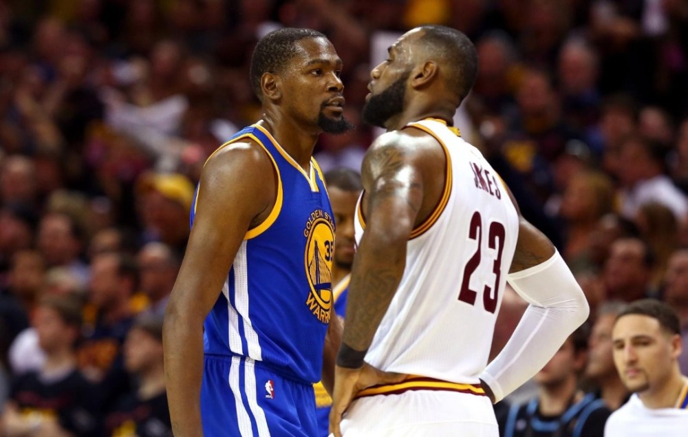 卡尔：我从小到大的偶像是梅西；国际比赛日期间还要参加补考（卡尔称自幼偶像是梅西，国际比赛日期间仍要赶补考）