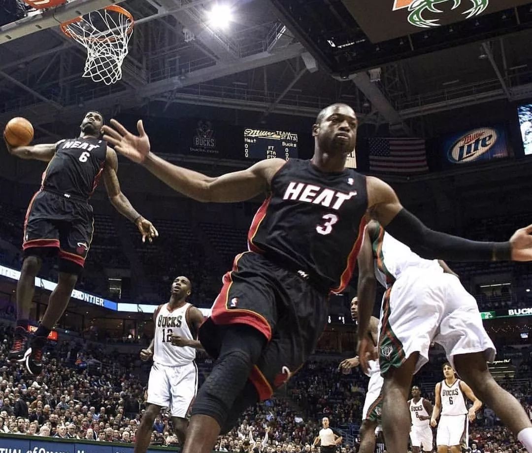 辽宁男篮三连胜王哲林状态火热（辽宁男篮豪取三连胜，王哲林火力全开）